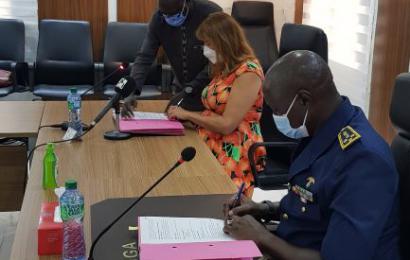 Signature de convention entre l'Armée et la SEN' EAU