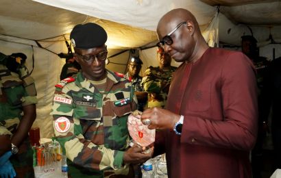  Visite du Ministre des Forces Armées, le général (2s) Birame DIOP